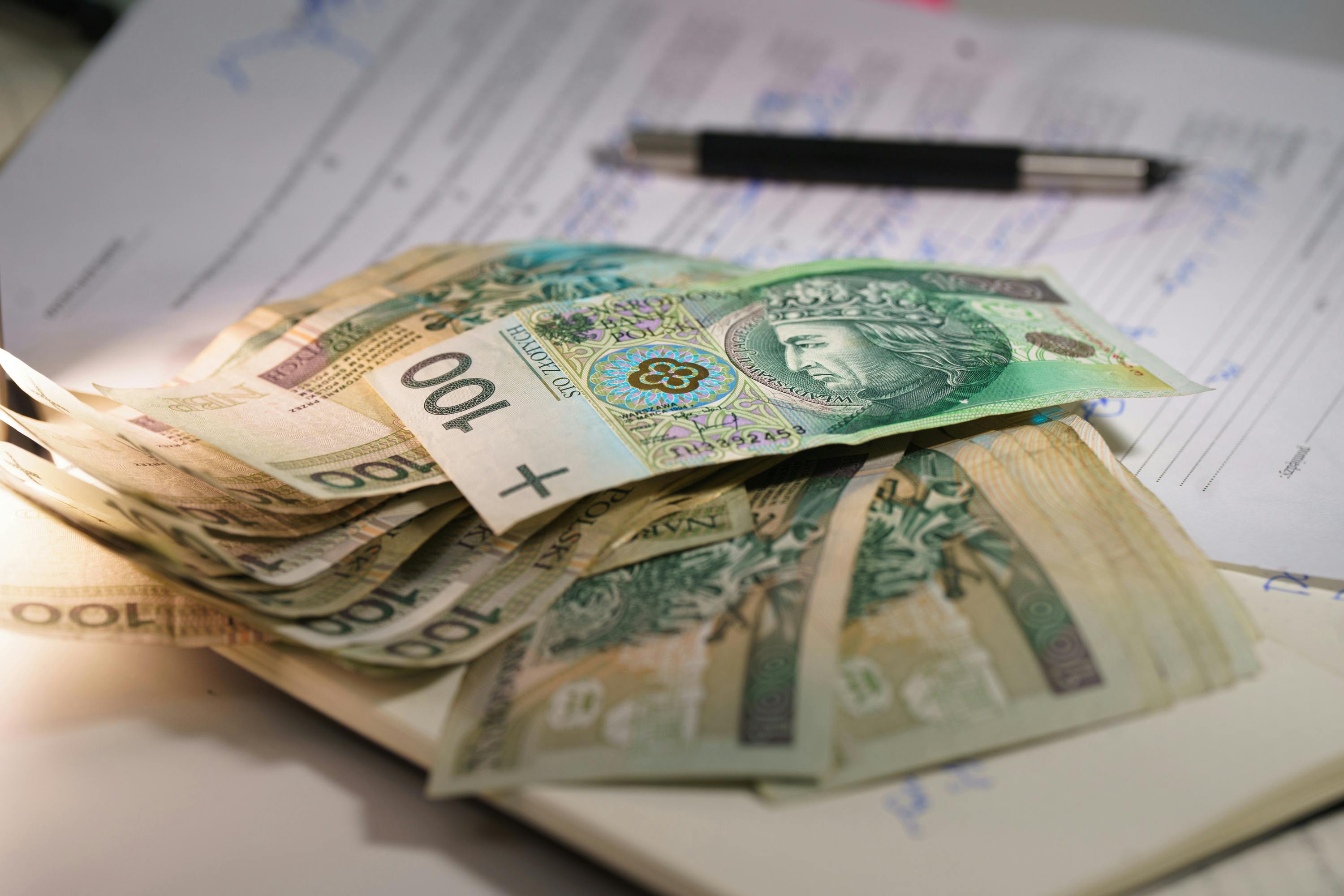 Why Bank Guarantees and SBLCs Are Essential for International Trade